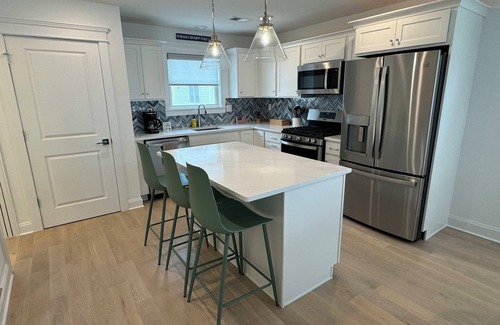 Normandy Beach House | Brand New Mantoloking Beach Block 3BR Townhouse with Dedicated Parking