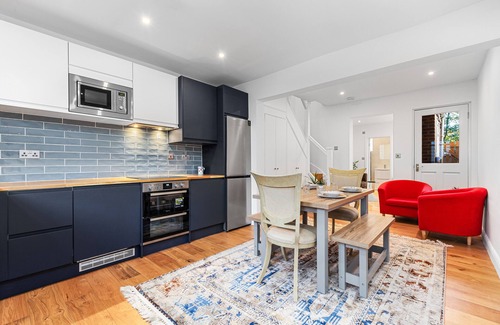 Barnet House | Brand New Modern 2 Bedroom House in Barnet, London