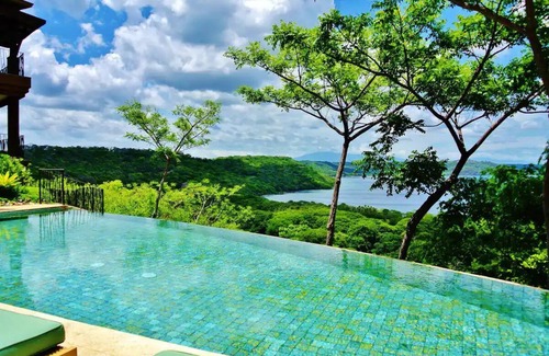 Papagayo Peninsula Villa | BRAND NEW RENO- Private Beach Clubs, Concierge, Golf Cart!☆Four Seasons Access☆