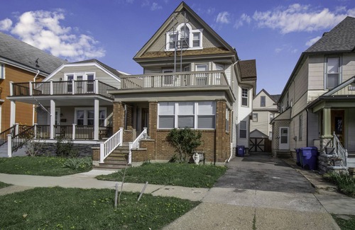 Front Park House | Brand New upper unit Buffalo NY