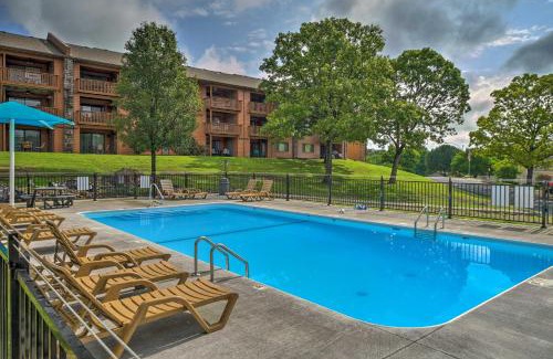 Table Rock Apartment | Branson Getaway with Balcony and Resort Amenities!