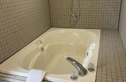 Branson Theater District Hotel | Branson Victorian Inn