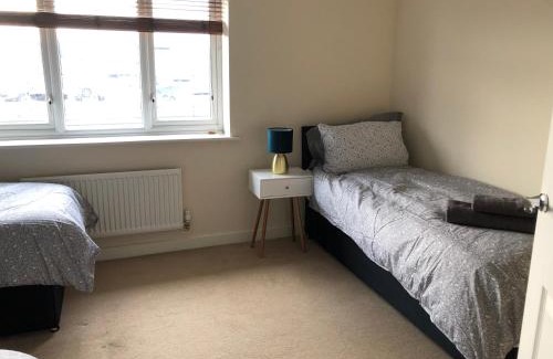 Wolverhampton House | Bray House - Perfect for Large Groups
