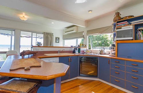 Tauranga Taupo House | Breachmor - Tauranga Taupo Lakefront Holiday Home