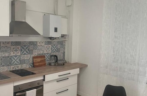La Celle-sous-Gouzon Apartment | Break Appart avec parking privé