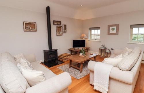 Bamburgh House | Breakers
