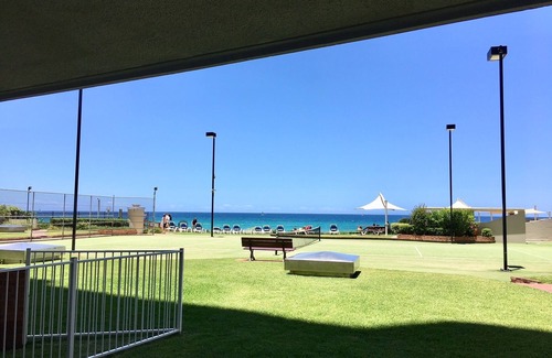 Surfers Paradise Apartment | Breakers North Absolute Beachfront Apartments