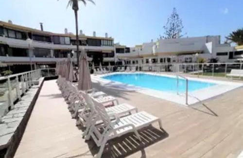 San Agustin Apartment | breakfast in the sun