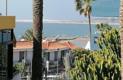 San Agustin Apartment | breakfast in the sun