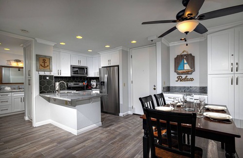 Townsite Condo | Breakwater Beach Cottage