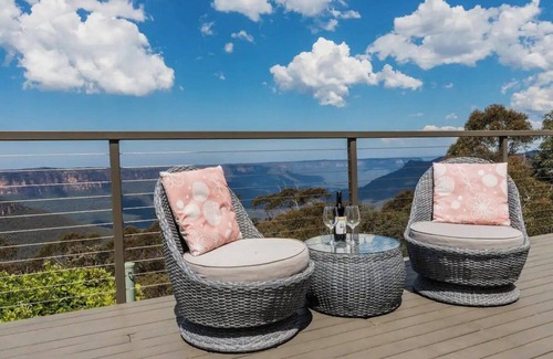 Katoomba House | Breathtaking Escarpment Views nr Echo Pt