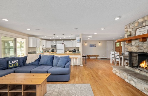 Otis House | Breathtaking Lakeside Views, One Mile to Casino and Ocean, Sunroom Year Round, Dock and Pet Friendly