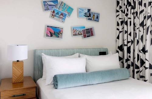 South Yarmouth Hotel | Breathtaking Pool View Retreat | Perfect for a Sun-Kissed Stay