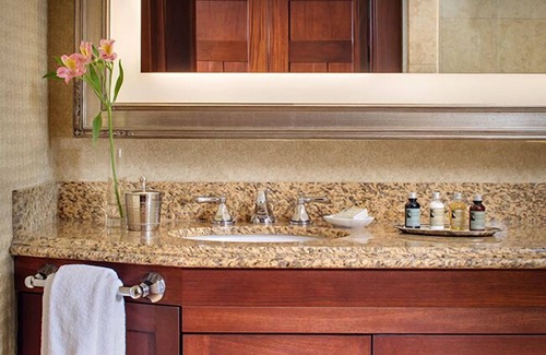 Torrey Pines Hotel | Breathtaking Suites with Cozy Fireplaces! 2 Relaxing Units, Pool, Pets Allowed!