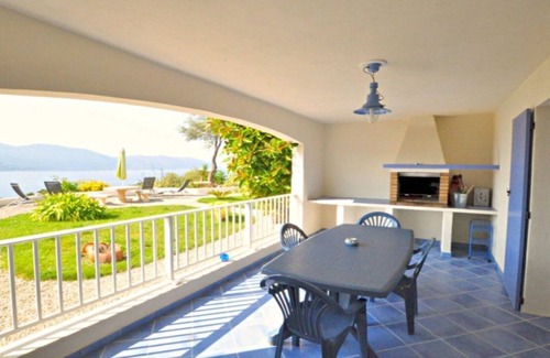 Tiuccia Apartment | BREATHTAKING VIEW. Splendid and large T2 ground floor lots of charm and calm