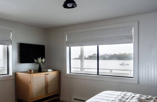 Ocean Point Hotel | Breathtaking Water View Room Near Grimes Cove – 15 Min Walk | Family Friendly