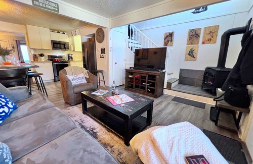 Baldy Mountain House | Breck Ski & Hike Base | Cozy Stay w/Free Shuttle Access