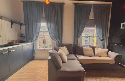 Brecon Apartment | Brecon Town Centre Apartment - Sleeps up to 4 Guests