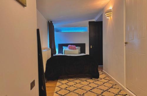 Brecon Apartment | Brecon Town Centre Apartment - Sleeps up to 4 Guests