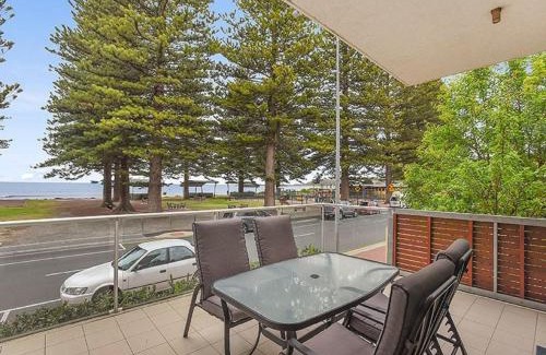 Victor Harbor Apartment | Breeze Beachfront Apartment