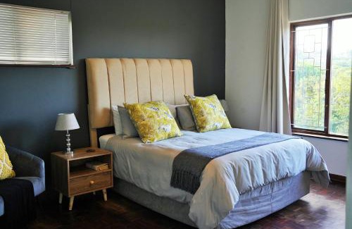 Pennington Apartment | Breeze & Bliss Beach House 300m Walk to the Beach!