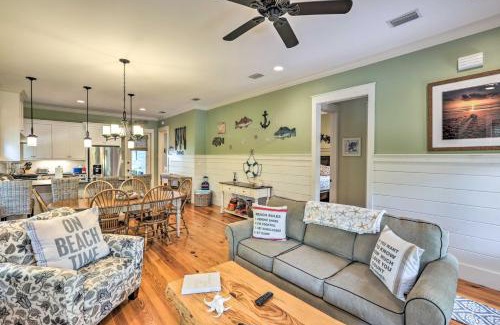 Panacea House | Breezy Home with Grills, Pool and Beach Access!