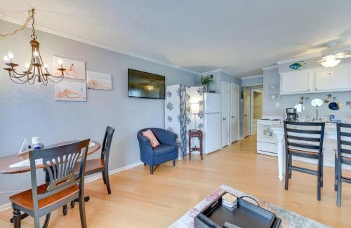 Tybee Island Apartment | Breezy Tybee Island Condo - 100 Yards from Beach!