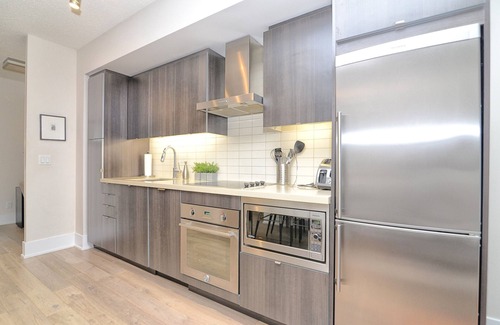 Downtown Toronto Condo | Bremner Blvd-CN Tower-Union Station