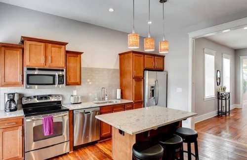 Phoenix Hill House | Brew & View, Walkable, City View, Beer District