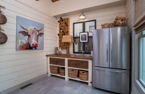 Clarkesville House | Brewer-Hamby House - Historic Craftsman Home in Clarkesville