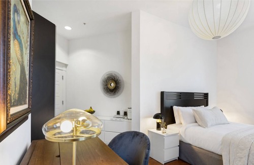 Downtown Baltimore Hotel | Brexton Hotel | Cozy Open Studio