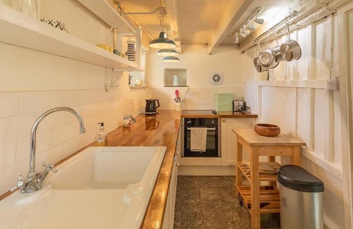 Boscastle House | Briar fishermans Cottage and garden by the coast