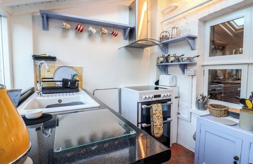 Winsham Cottage | BRIAR ORCHARD ANNEX, romantic, character holiday cottage in Winsham