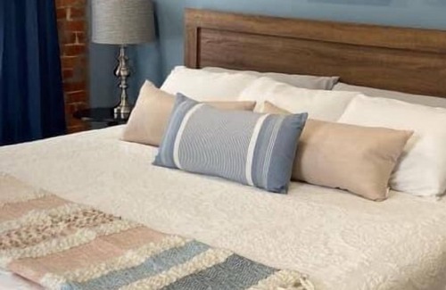 Martinsville Hotel | Brickhouse Loft Boutique Hotel