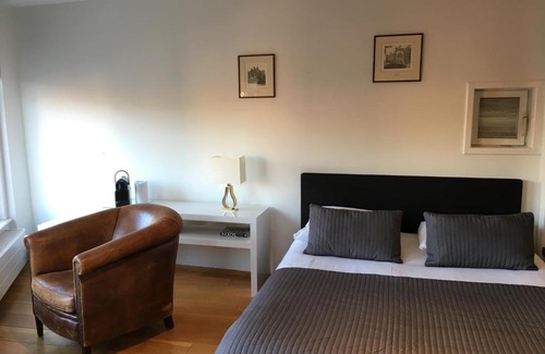 Jordaan Bed & Breakfast | Bridge Inn
