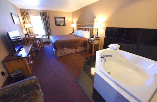 Mackinaw City Hotel | Bridge Vista Beach - Hotel & Convention Center
