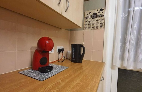 Basingstoke House | Bridgecity 3 BR Lehar retreat in Basingstoke