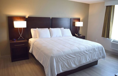 New Bern Hotel | BridgePointe Hotel & Marina