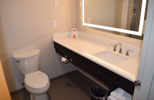 New Bern Hotel | BridgePointe Hotel & Marina