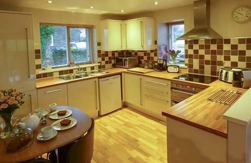Fourstones Near Bentham Cottage | BRIDLEWAY COTTAGE, romantic, with open fire in Tatham