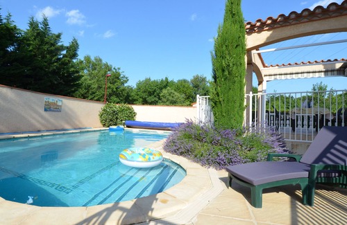 Saint-Genis Villa | Bright villa, swimming pool, large private garden.
