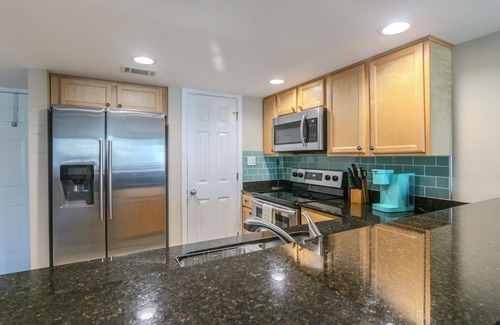 Biloxi Villa | Bright 2 bedroom, 2 bathroom villa with pool view - at beachside Ocean Club