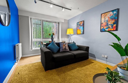 Wandsworth Apartment | Bright 3Bed Flat Near Wandsworth Rail & King George Park