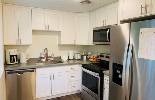 Northeast Bellevue House | Bright 3BR Bellevue Haven, Minutes to Downtown,entire house