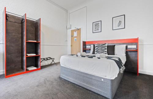 Dudley Apartment | Bright, airy space with Parking and Netflix Apt 112