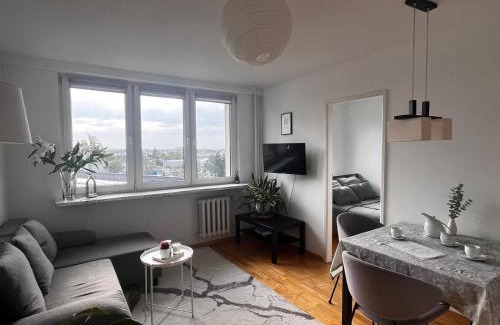 Targowek Apartment | Bright and cozy 34m apartment near metro M2 and tram