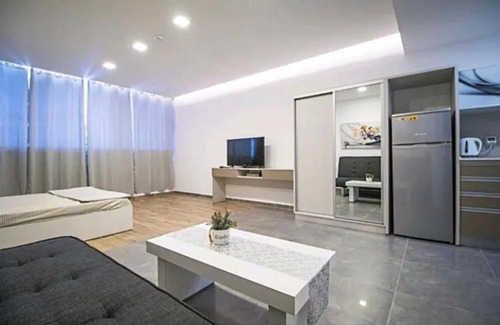 Eilat Apartment | BRiGHT AND COZY STUDIO SUiTE EiLAT