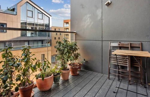 William Morris Condo | Bright and modern 1-bed flat in East London