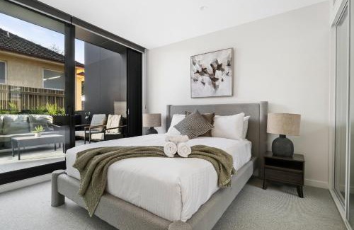 Malvern East Apartment | Bright and Modern 1BR Apt with Balcony and Parking
