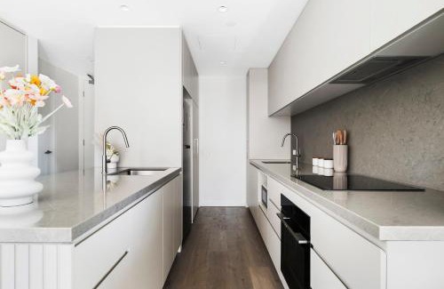 Malvern East Apartment | Bright and Modern 1BR Apt with Balcony and Parking